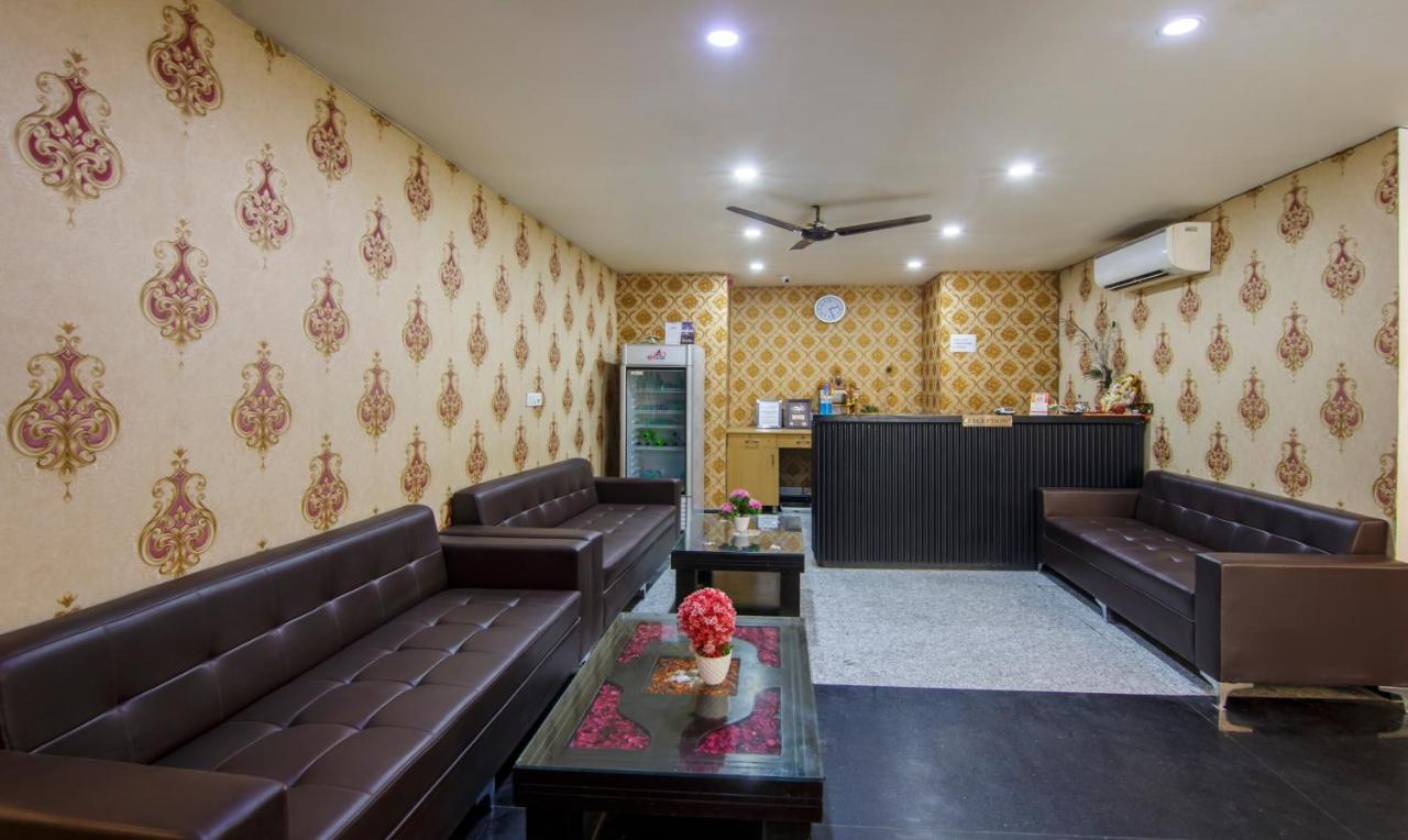 فندق Treebo Noida Express المظهر الخارجي الصورة